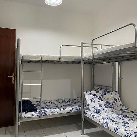Brand New Boys Hostel 5 Min Walk From Burjuman Metro Station Exit-4 With All Brand New Furnishings & Free Facilities ดูไบ ภายนอก รูปภาพ