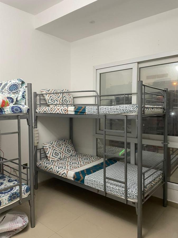 Brand New Boys Hostel 5 Min Walk From Burjuman Metro Station Exit-4 With All Brand New Furnishings & Free Facilities ดูไบ ภายนอก รูปภาพ